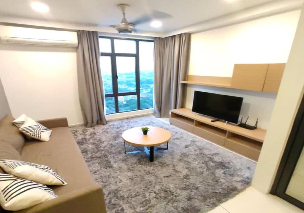 Suites at 1Tebrau - 