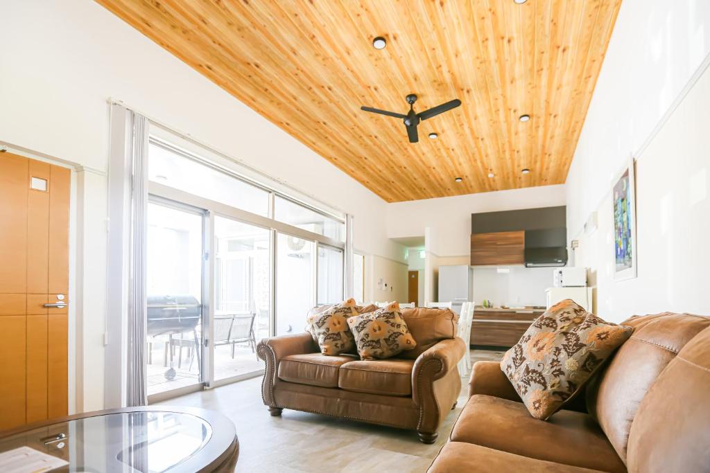 Posezení v ubytování #良いロケーション #割引セール #BBQ可能 #長期滞在歓迎 -- Kokopelli House NAGO --