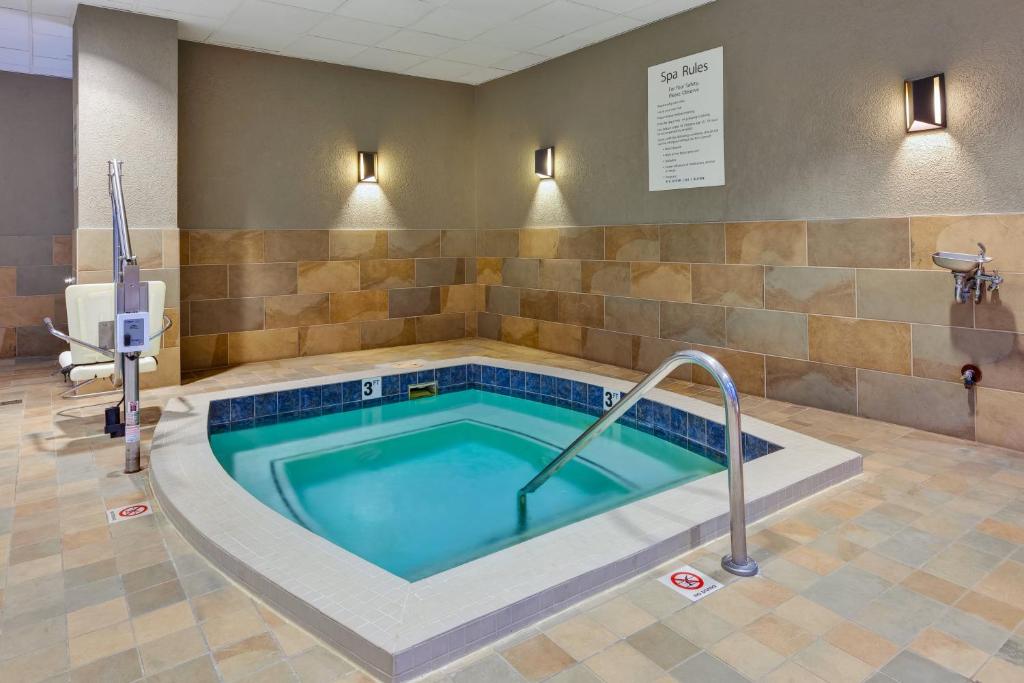 Holiday Inn Grand Rapids Downtown by IHG photo