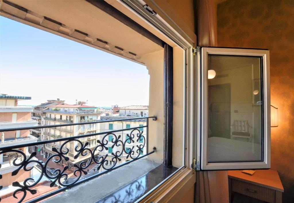 Balkón nebo terasa v ubytování Grand Hotel Plaza & Locanda Maggiore
