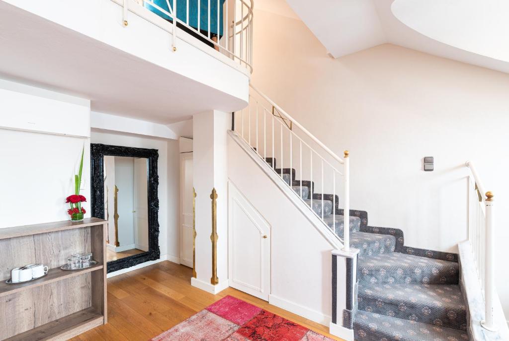 Altstadthotel Wolf-Dietrich - Resim 39