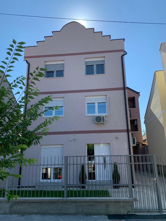 Budova, kde se apartmán nachází