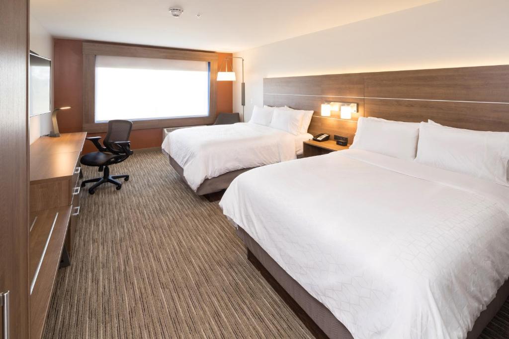Holiday Inn Express & Suites - Kalamazoo West by IHG - Standard Room With Two Queen Beds