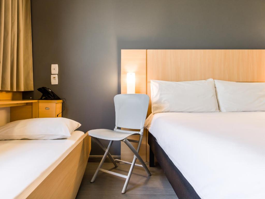  ibis Marilia