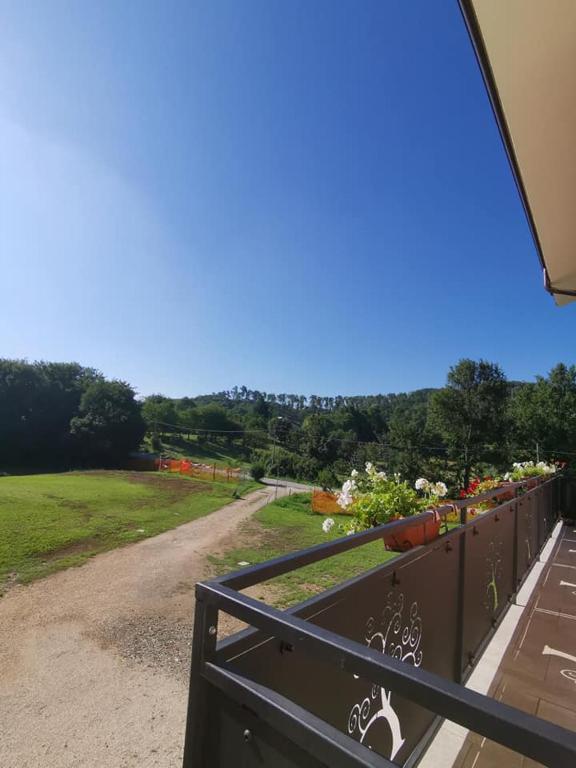 Ein Garten an der Unterkunft VILLA COLLE