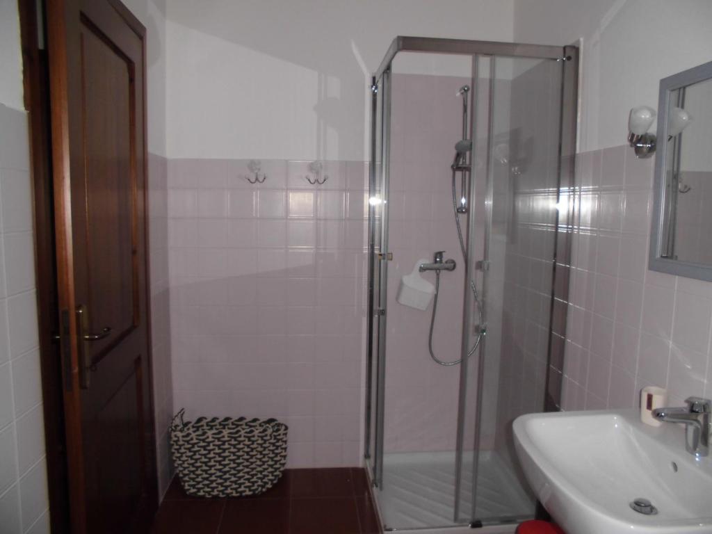Ein Badezimmer in der Unterkunft VILLA COLLE