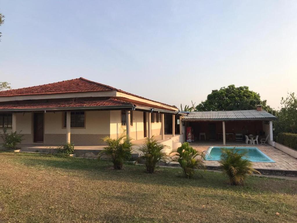 Holiday home CHACARA NO BAIRRO VERTENTES DAS AGUAS A 5KM DE AGUAS DE SAO PEDRO PARA ATE 30 PESSOAS DISP SEMANA DO NATAL ATE DIA 29/12/2020, Piracicaba, Brazil Holiday home CHACARA NO BAIRRO VERTENTES DAS AGUAS A 5KM DE AGUAS DE SAO PEDRO PARA ATE 30 PESSOAS DISP SEMANA DO NATAL ATE DIA 29/12/2020, Piracicaba, Brazil