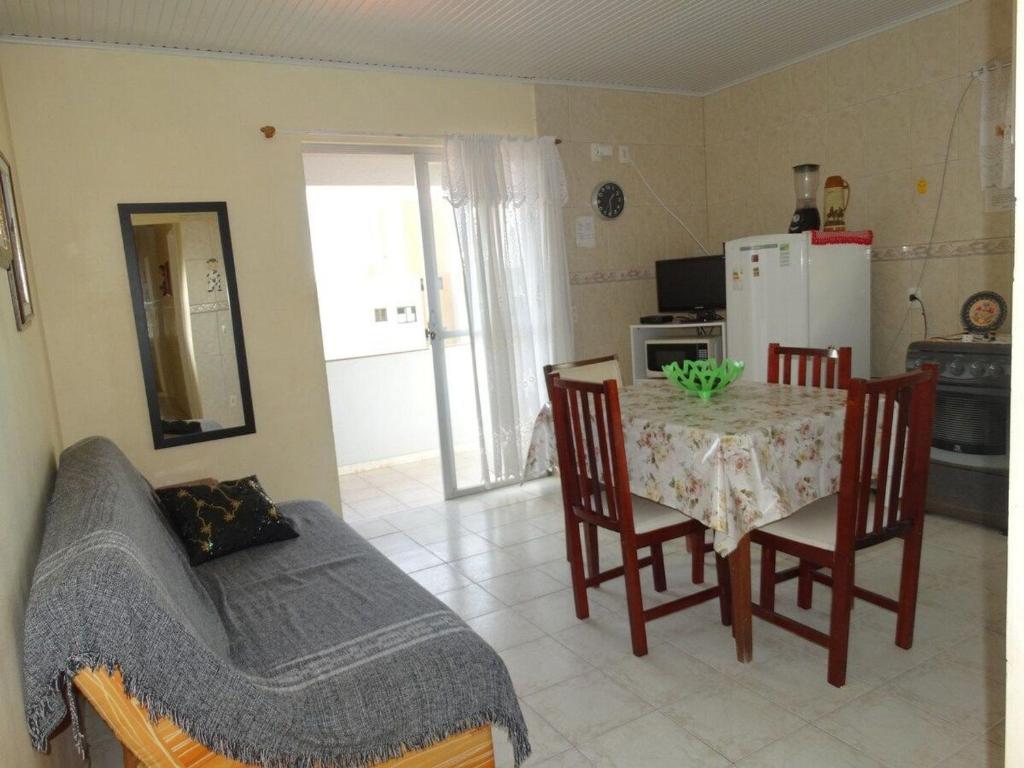  Apto com suíte e vista (235)
