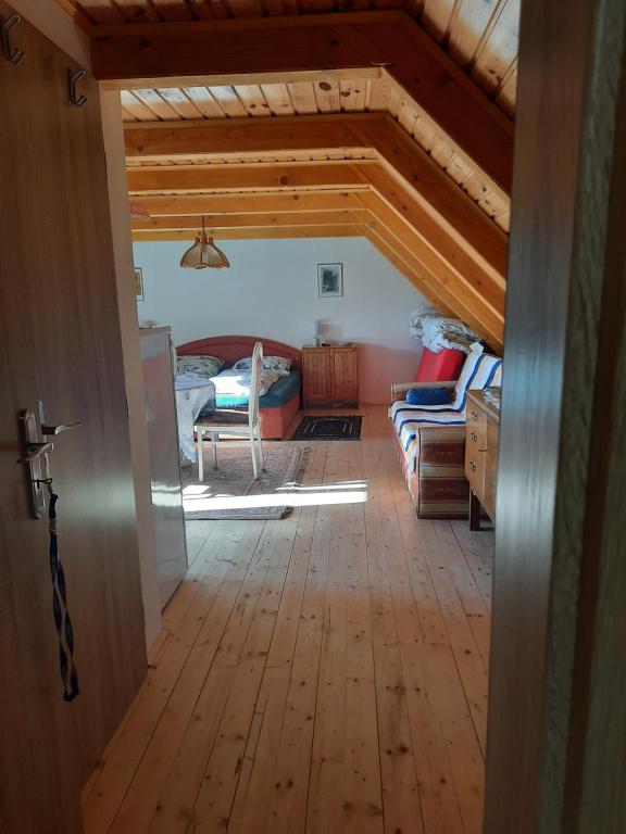 Postel nebo postele na pokoji v ubytování Novohradky - Oáza klidu na samotě u lesa