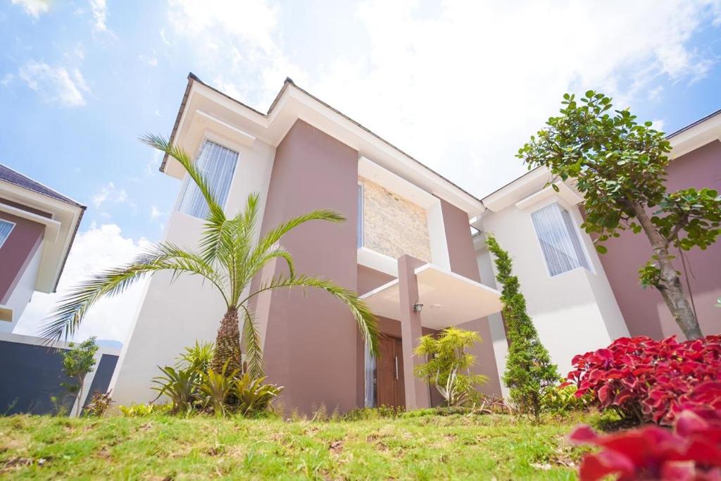 Marseillia Hills - Two-Bedroom Villa
