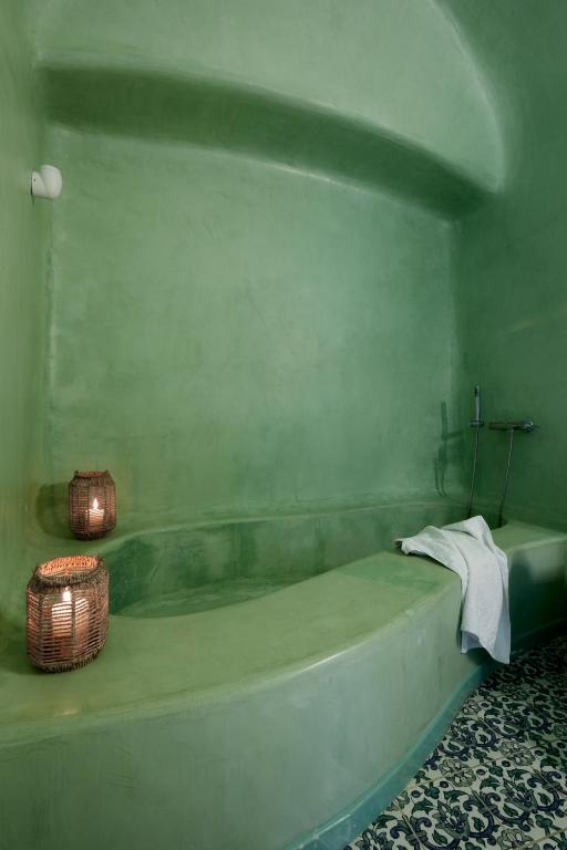 Luna Santorini Suites - 15