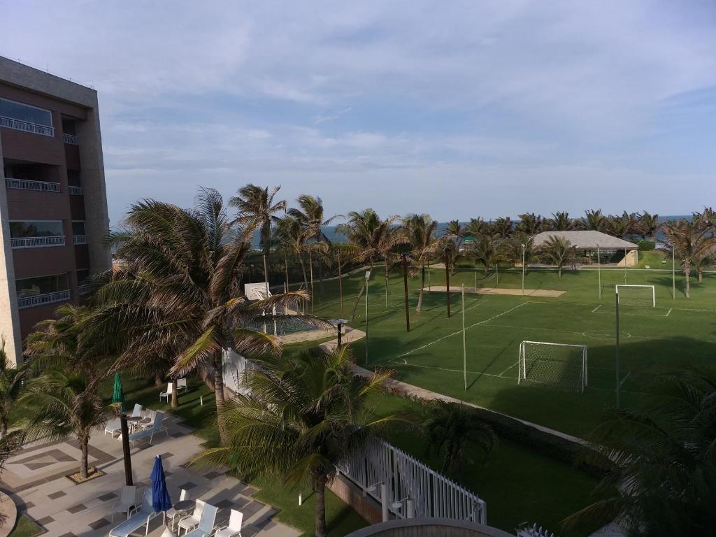  Apartamento em Condomínio Resort vizinho ao Beach Park