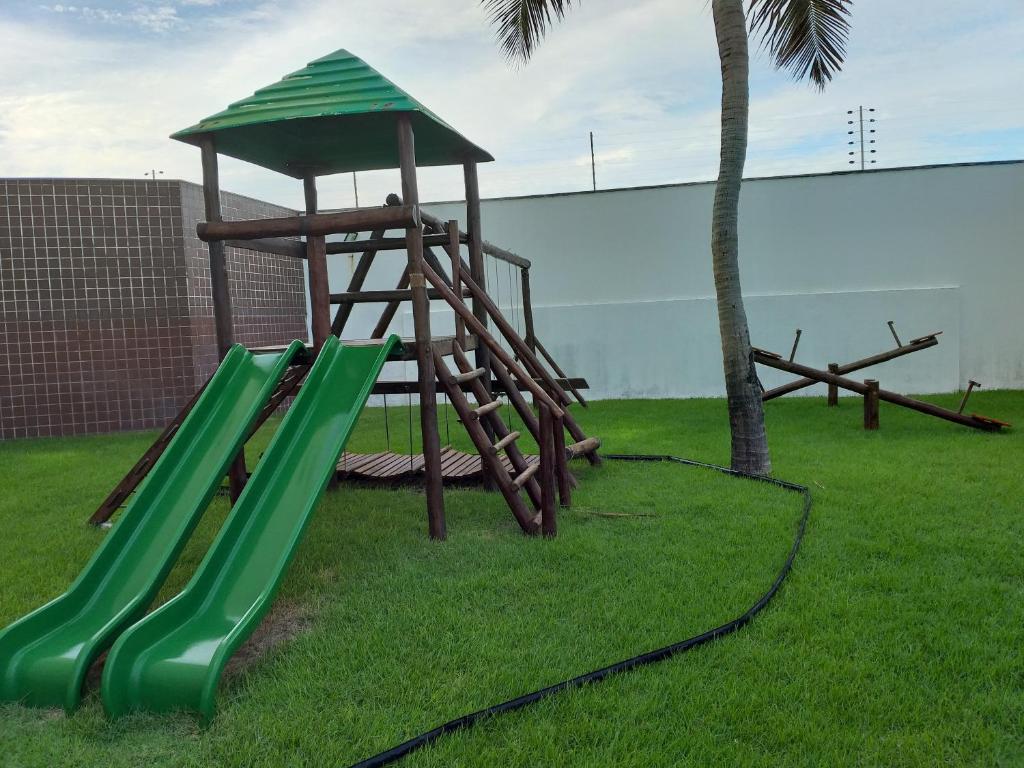  Apartamento em Condomínio Resort vizinho ao Beach Park