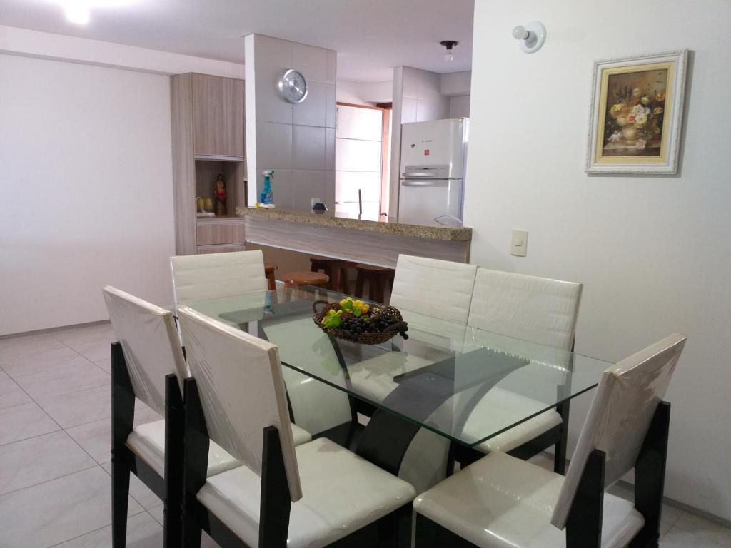  Apartamento em Condomínio Resort vizinho ao Beach Park