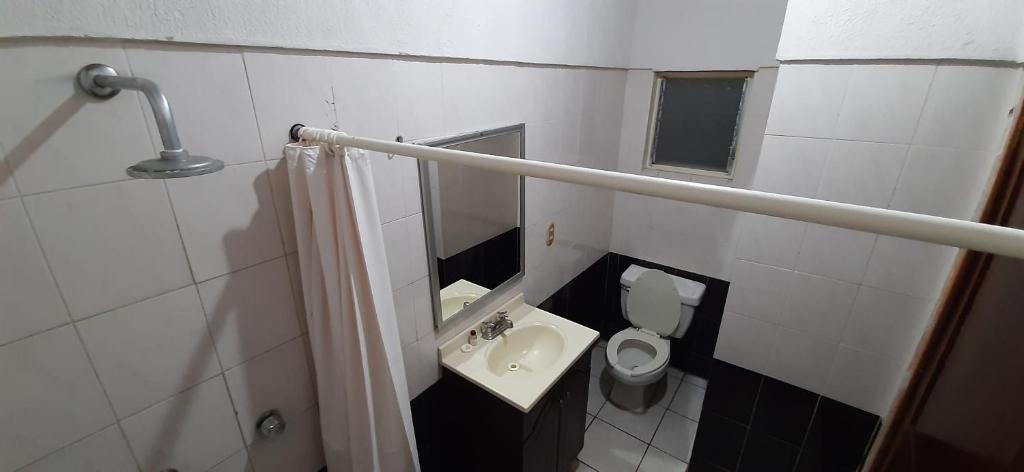 Koupelna v ubytování Hotel San Miguel