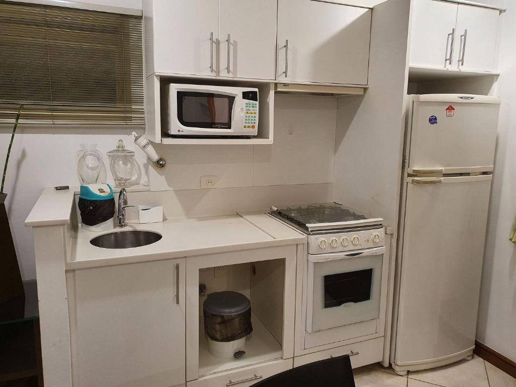  Apartamento a 7 minutos da praia com piscina e garagem