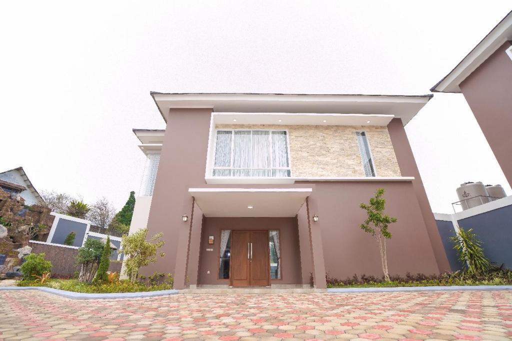 Marseillia Hills - Four-Bedroom Villa