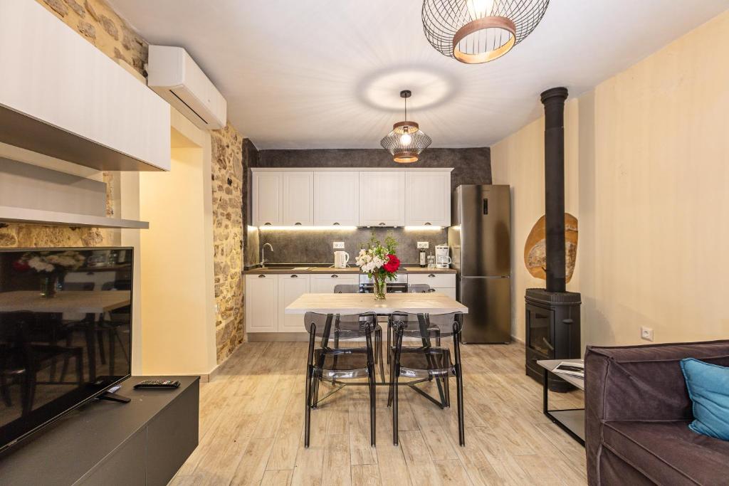 A kitchen or kitchenette at Carya Residence