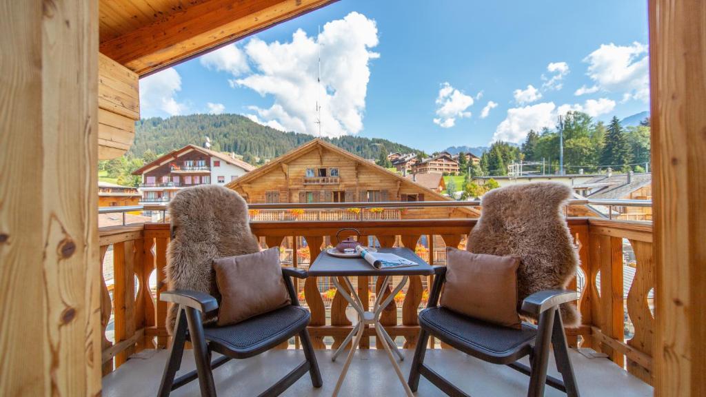 Nespecifikovaný výhled na hory nebo výhled na hory při pohledu z hotelu