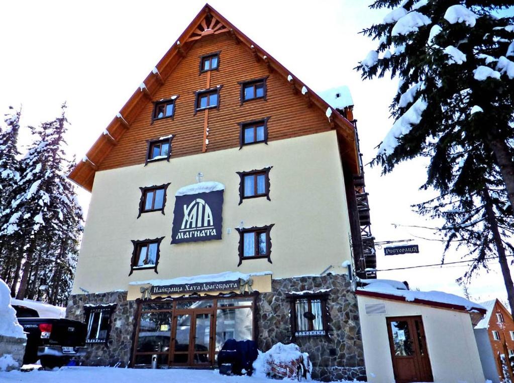 Budova, kde se hotel nachází