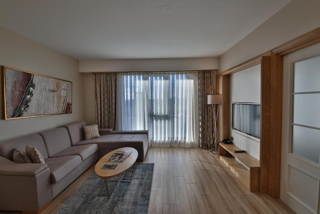 رزرو هتل و هاستل، Bof Hotels Ceo Suites Atasehir, آژانس هواپیمایی آسمان سپید