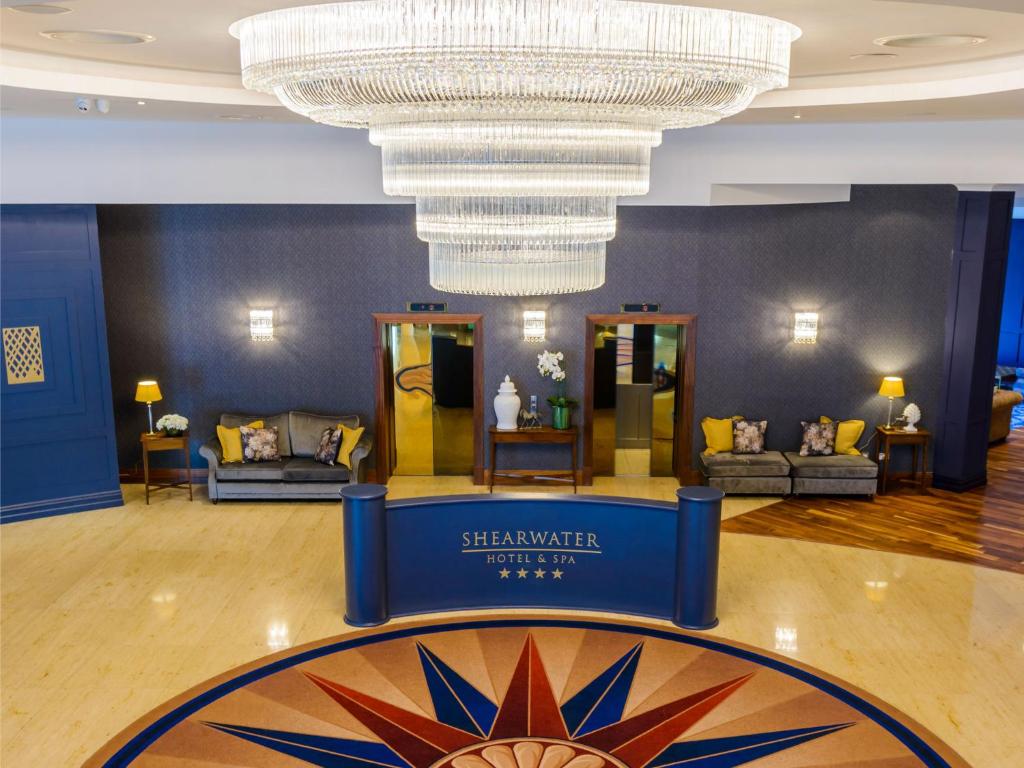 Vstupní hala nebo recepce v ubytování Shearwater Hotel & Spa