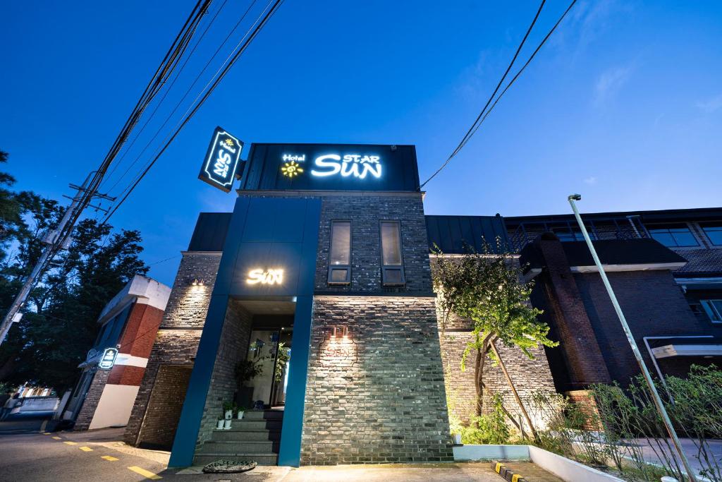 Gallery image of Suwon Sunstar Hotel in Suwon