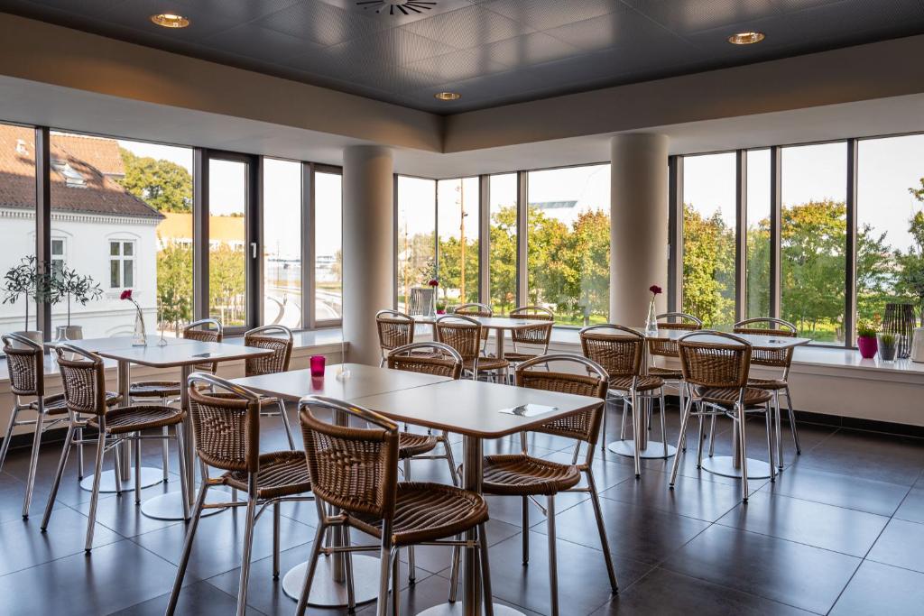 Restaurace v ubytování Cabinn Aalborg