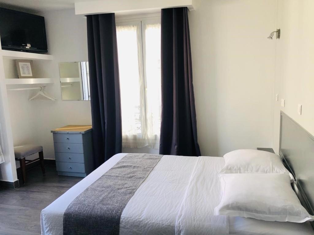 Hôtel Clauzel Paris - Resim 21