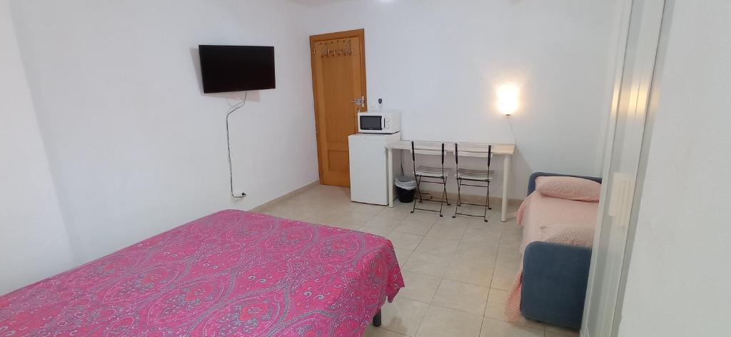 Homestay Salmay Home, Alicante, Spain - Booking.com