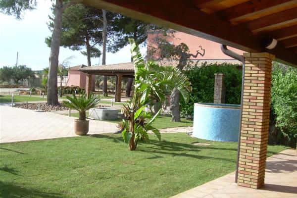 Vonkajšia záhrada v ubytovaní Holiday Menfi | Casale Abate