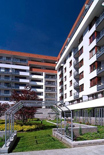 Budova, v ktorej sa apartmán nachádza