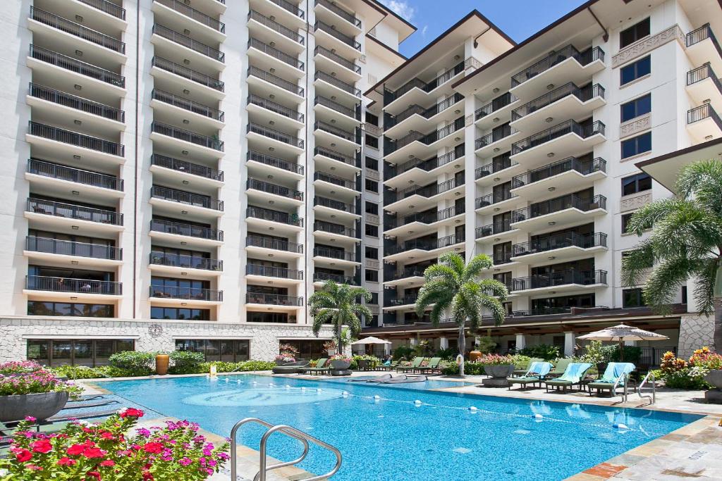 Bazén v ubytování Luxury Pool front Ko Olina Beach Rental Ground Floor B105 2BR free parking nebo v jeho okolí