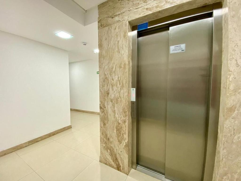  Apto 2 dom e 3 quadras do mar edifício Silviane Gomes 7 andar