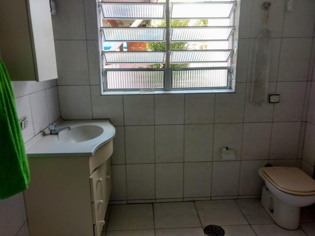  Quarto amplo na casa da Leticia