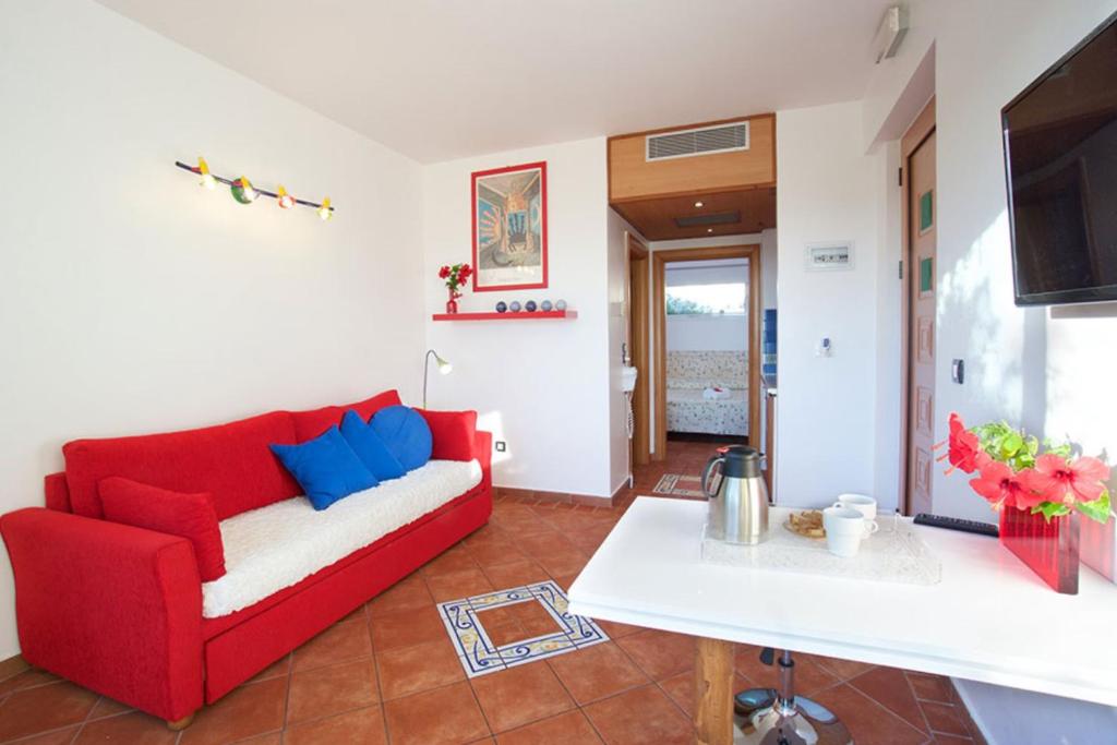 A seating area at Felix Residence