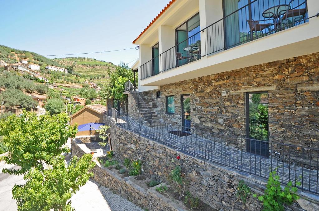 Nespecifikovaný výhled na hory nebo výhled na hory při pohledu z aparthotelu