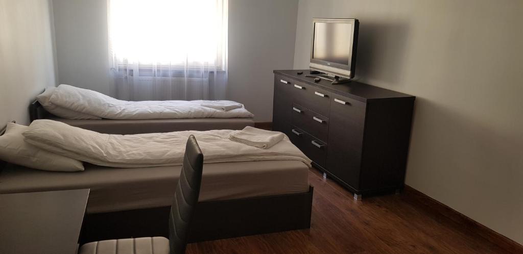 Apartamenty Bednarska 2a - Double Room With Shared Bathroom