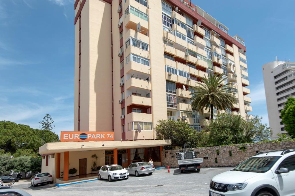 Fabulous sunny second floor apartment - Edificio Europark ...