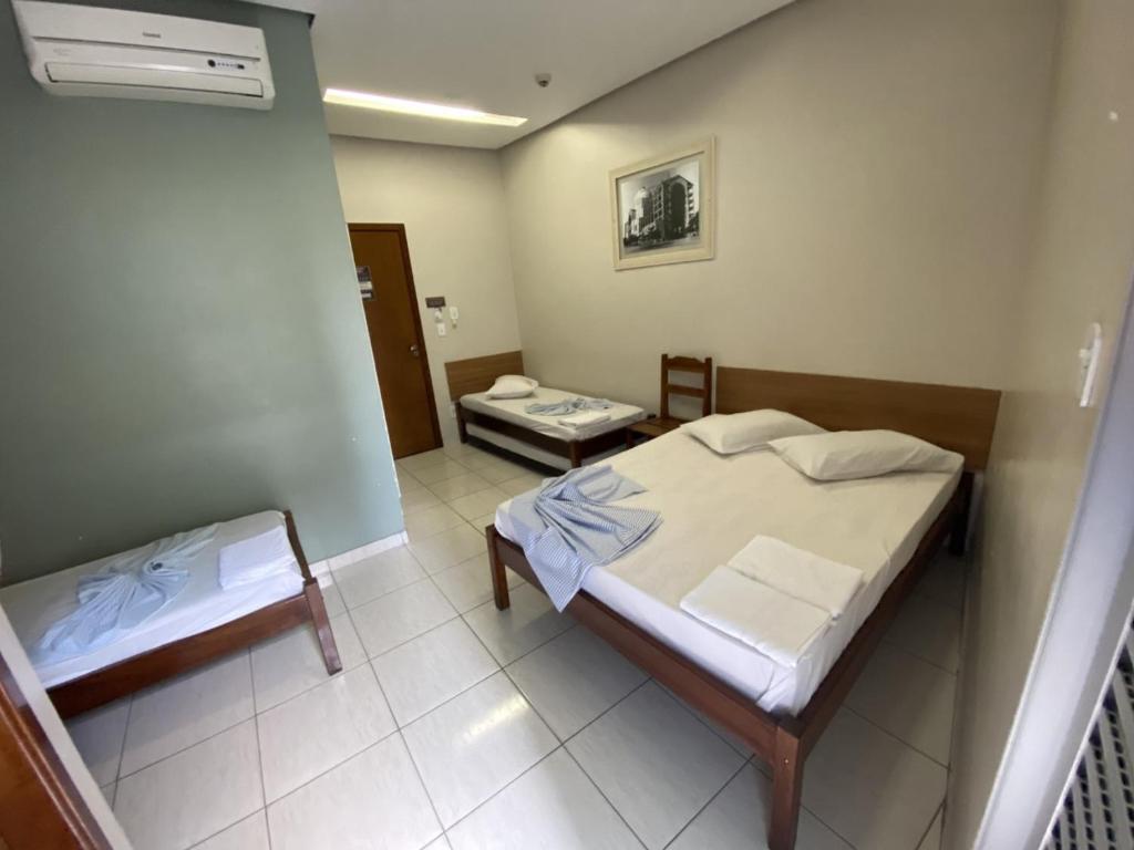  Colina Park Hotel