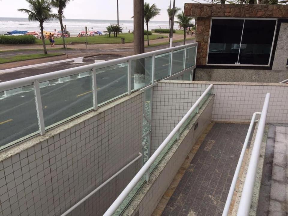  Apartamento Beira Mar com varanda exclusiva gourmet