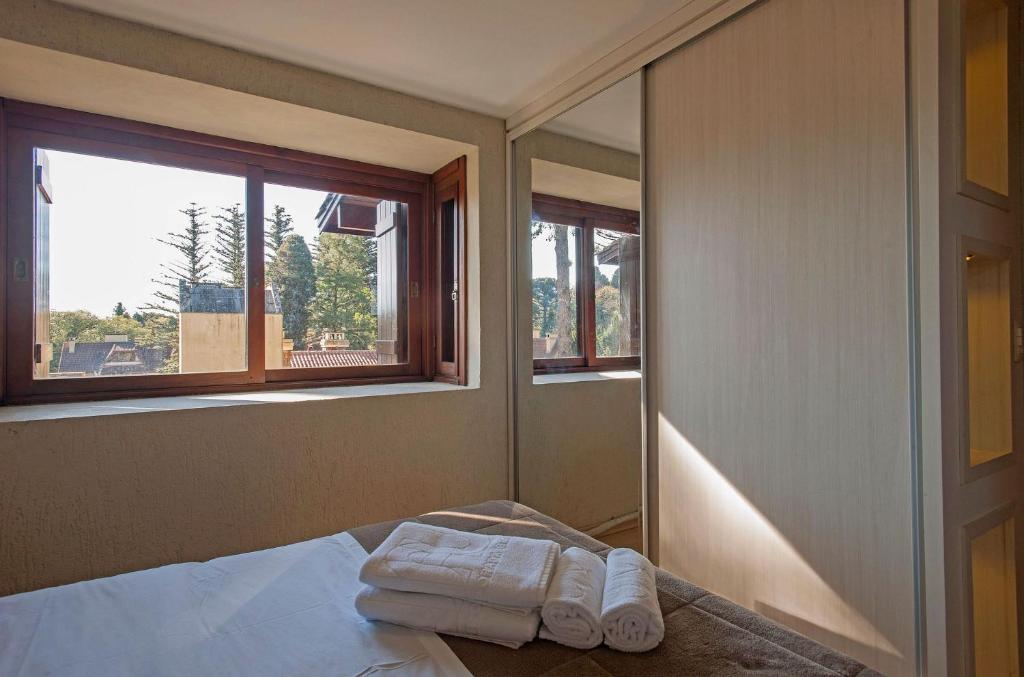 VILLA 302 COBERTURA 3 DORM EM COND COM PISCINA JUNTO AO CENTRO  VILLA 302 COBERTURA 3 DORM EM COND COM PISCINA JUNTO AO CENTRO