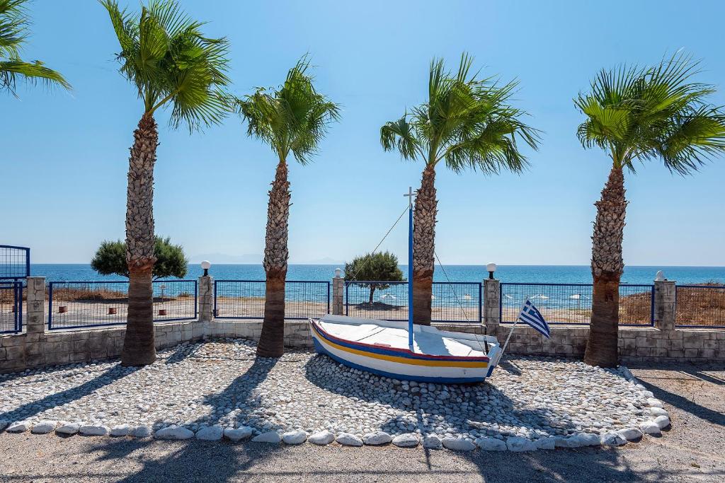 Mammis Beach Hotel