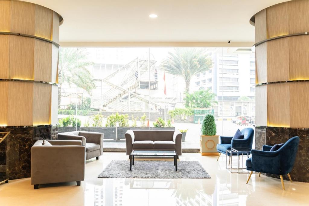 Posezení v ubytování Grand Paragon Hotel
