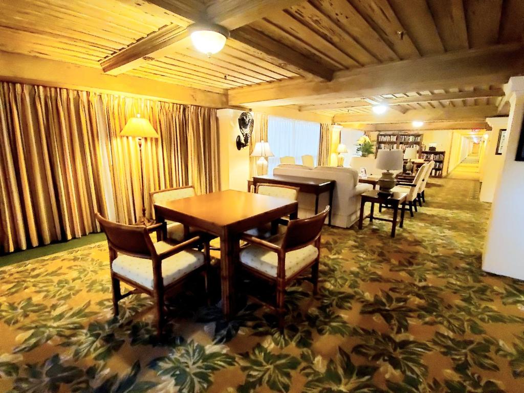 Romantic Studio in the Heart of Palm Beach, Palm Beach Updated 2023