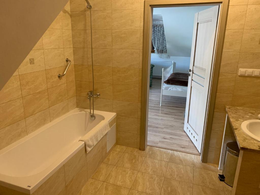 Łazienka w obiekcie Motel u Olka Boczów