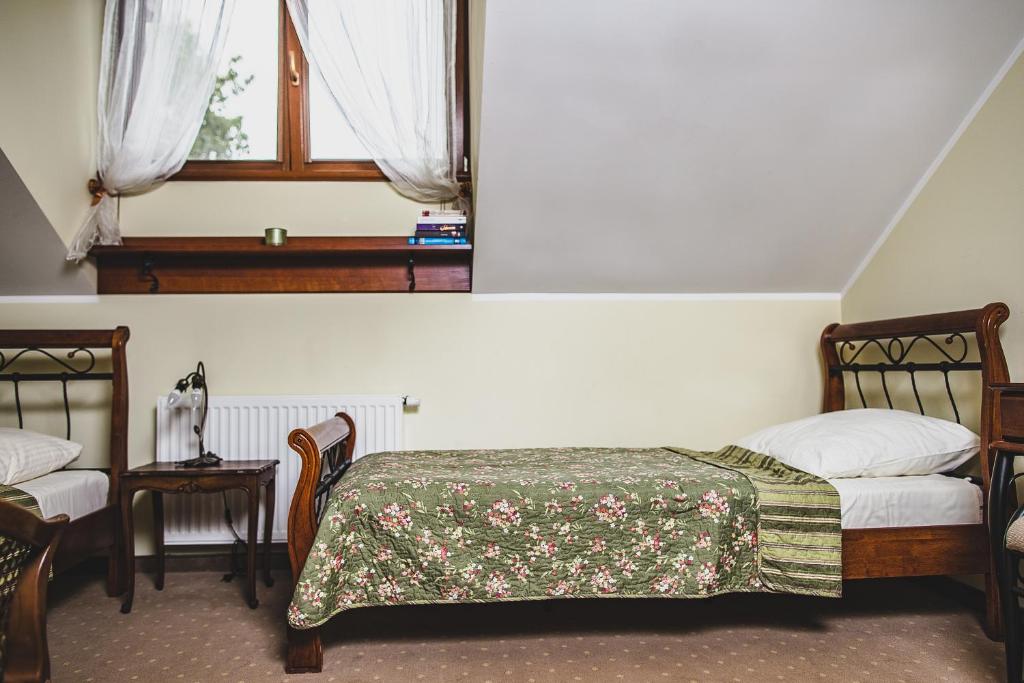 Stajnia Sarnówek Nad Jeziorem Różany - Twin Room With Private Bathroom