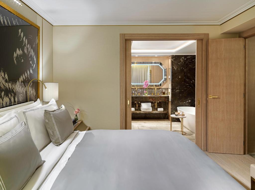 The One Barcelona GL - 14