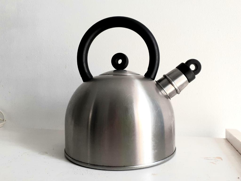 VATTENTÄT Kettle, stainless steel, black - IKEA