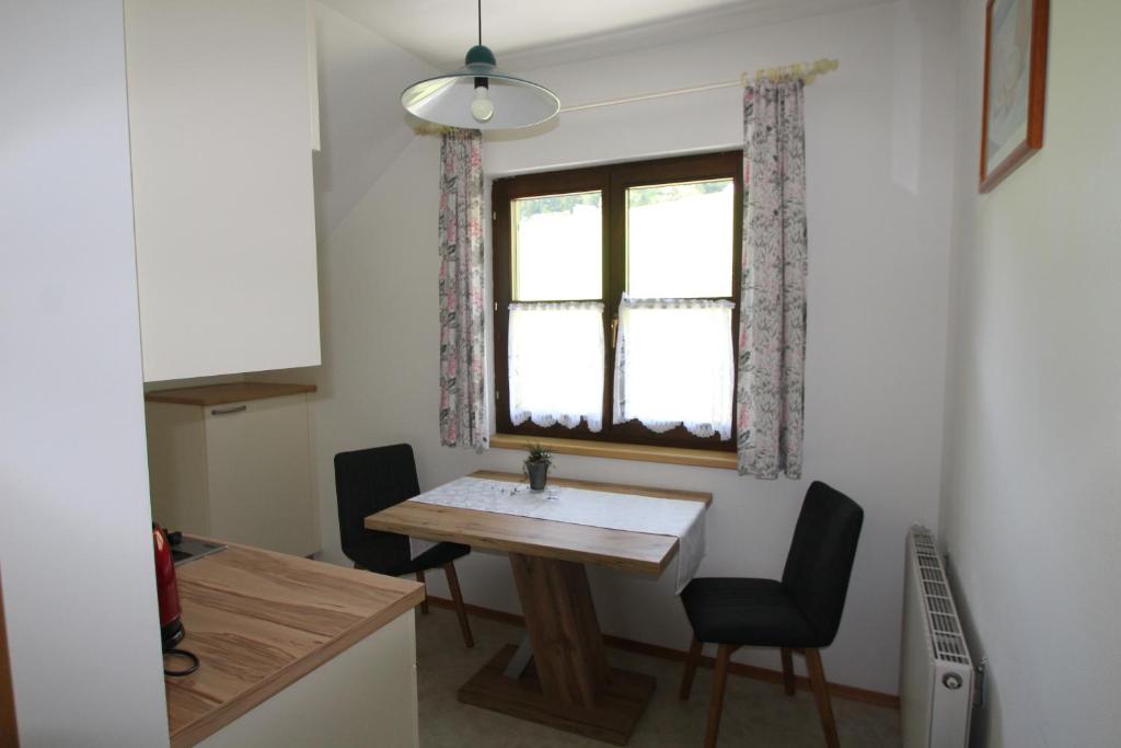Fotografie z fotogalerie ubytování Ferienwohnung Syen v destinaci Grundlsee